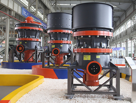 Траверсная конусная дробилка Liming HST100-H1