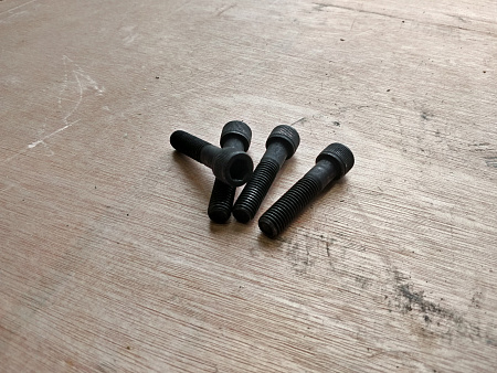 Винт с шестигранной головкой M12X55