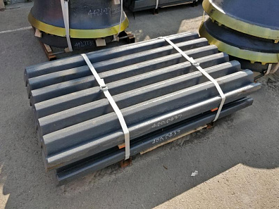 Футеровочная плита неподвижная (СС) на Sandvik-СJ411 (400.0437-002)