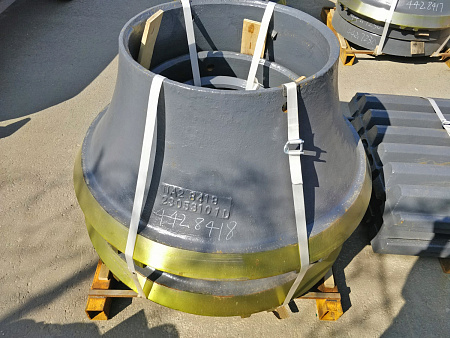 Неподвижное футеровочное кольцо верхней чаши на Sandvik-CH440 (442.8418-02)